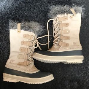 New Women’s Sorel Joan of Arctic Boots sz 8